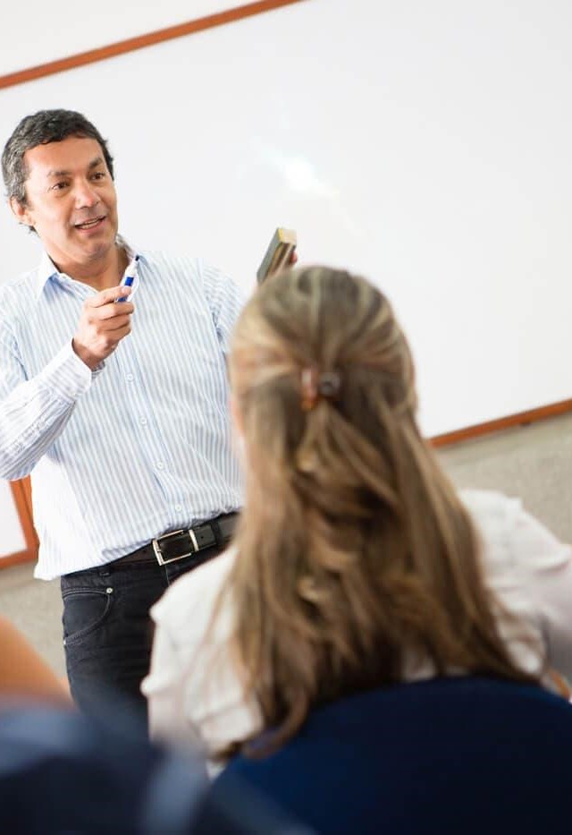 Sign up now for our Spanish for foreigners course